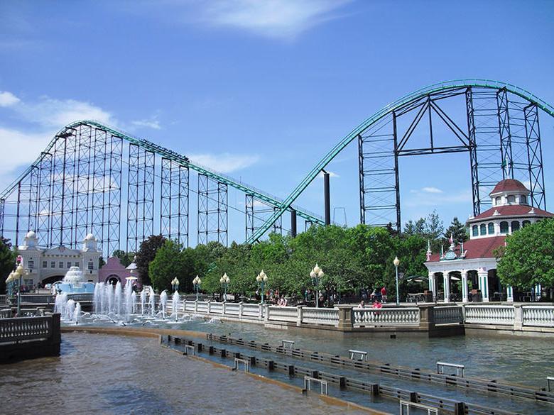 A rollercoaster getting ready to take the plunge at Kennywood Park